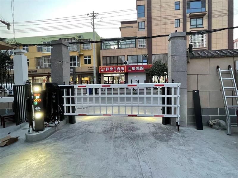 徐州市銅山區黃集鎮小學海角社区在线係統 人臉識別係統 電動小門3.jpg